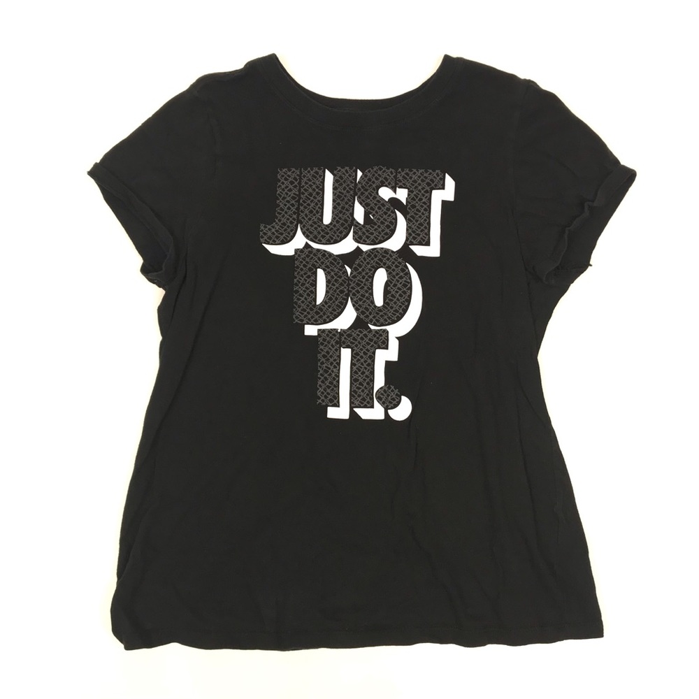 Nike girls athletic cut classic T-shirt